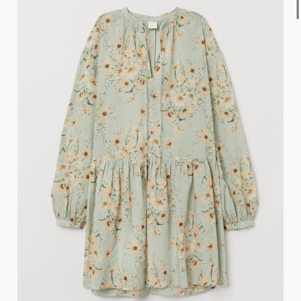 H&M Wide-Cut Floral Dress